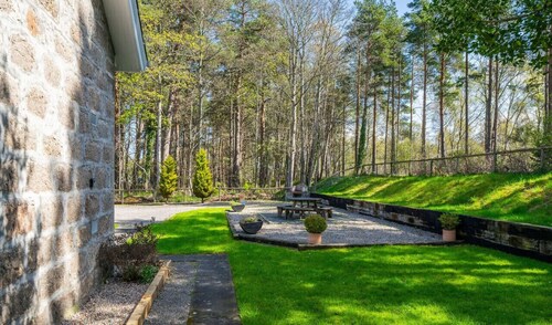 Highland Cottage in the heart of Royal Deeside