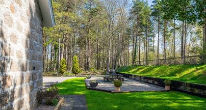 Highland Cottage in the heart of Royal Deeside