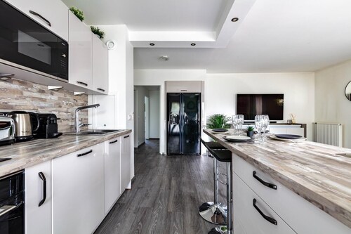 Charmant Refuge Avec Jardin, à 6 Minutes à Pied du Métro Créteil Léchat