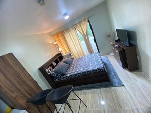 1 bedroom, in-room safe, free WiFi, bed sheets