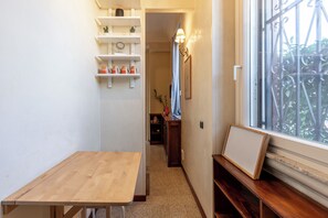 อพาร์ทเมนท์, ลานระเบียง | ห้องรับประทานอาหาร