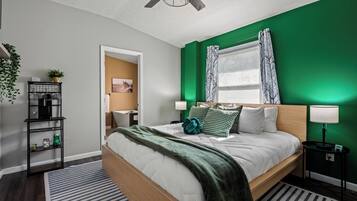 5 bedrooms, desk, iron/ironing board, WiFi