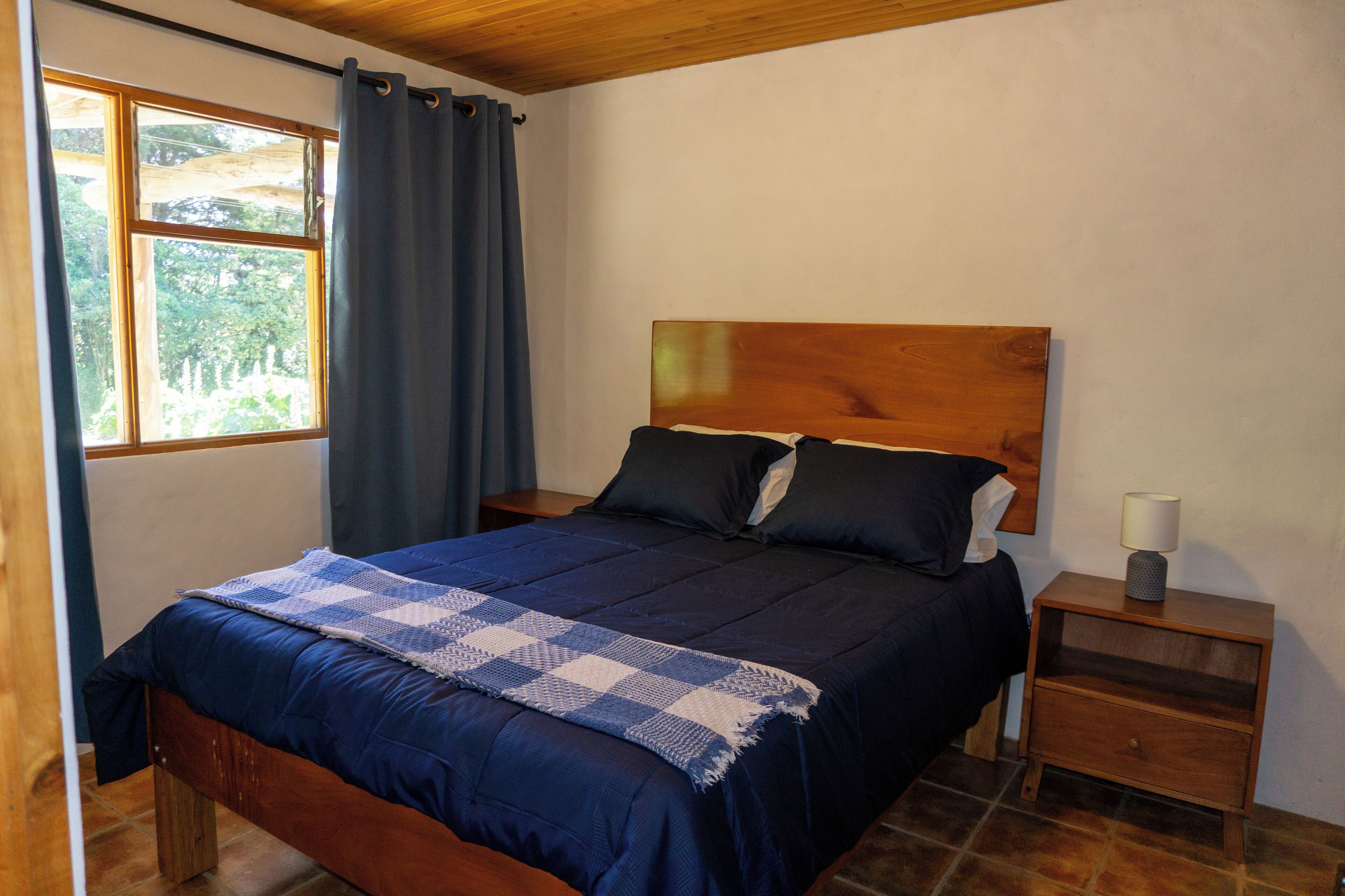 3 habitaciones, tabla de planchar con plancha y wifi gratis 