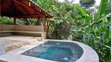 Piscina a l'aire lliure