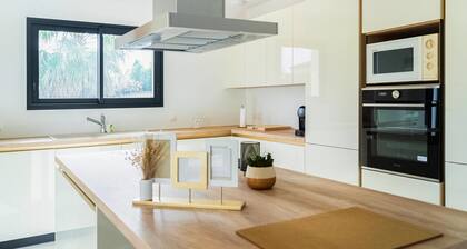 Beautiful home in Bellegarde with WiFi