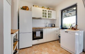 Refrigerador, horno, parrilla de estufa y lavavajillas 