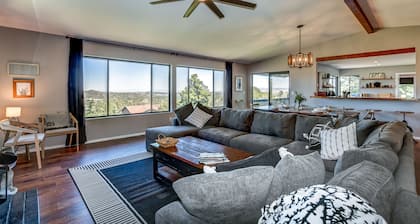 Lookout Lodge: Views, Spacious, Updated, <10 mins to DT, Game Room, EV charger