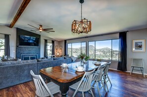 Dining - Lookout Lodge: Views, Spacious, Updated, <10 mins to DT, Game Room, EV charger (Prescott)