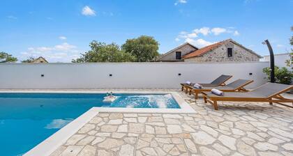 Lovely home in Plastovo with sauna