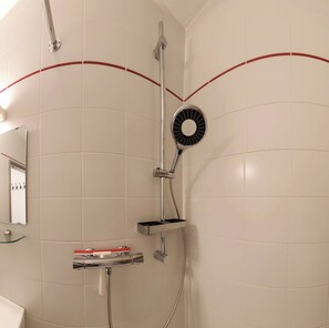 Shower, hair dryer, towels, soap - Zentralte Ruhige Wohnung mit Parkplatz (Paderborn)
