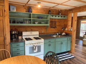 Private kitchen - Charmingly updated 2 bed cabin with WiFi in Rangeley Maine (Rangeley)