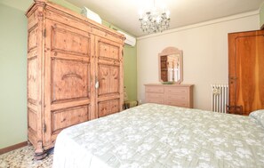 2 slaapkamers, reisbedje, gratis wifi, beddengoed