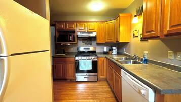Microwave, oven, stovetop, dishwasher