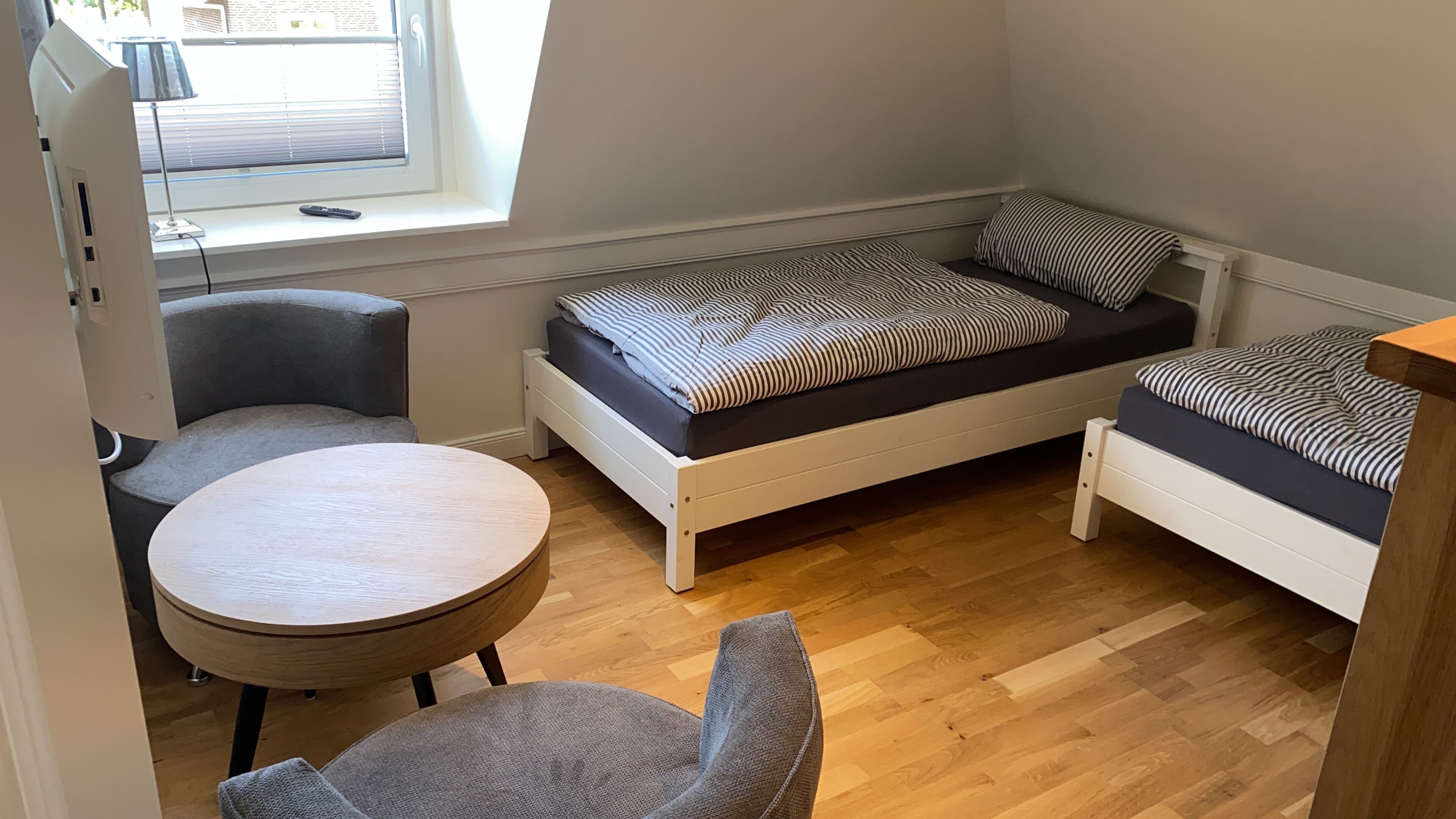 4 Schlafzimmer, Schreibtisch, kostenloses WLAN, Bettwäsche