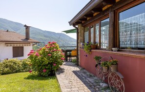 Terrace/patio - Stunning home in Fraz. Cogna, Piazza al (Fraz. Cogna, Piazza al)