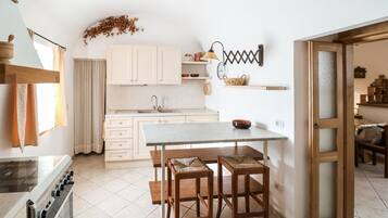 Frigorifero, piano cottura, lavastoviglie