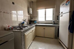 雪櫃、爐具、廚房用具/餐具/器皿、紙手巾