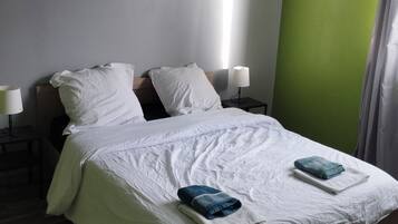 5 slaapkamers, een strijkplank/strijkijzer, wifi, beddengoed