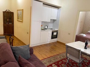 Apartment, 2 Bedrooms | Ruang Istirahat