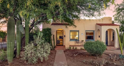 Close to U of A / 1 BR 1 BA / Patio / Sam Hughes