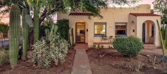 Close to U of A / 1 BR 1 BA / Patio / Sam Hughes