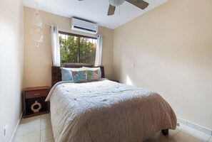 2 bedrooms, travel cot, WiFi, bed sheets