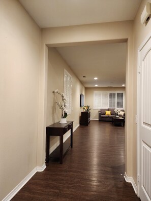 Interior - Cozy 4-bedroom bungalow with WiFi, AC in lovely Riverside.  (Riverside)