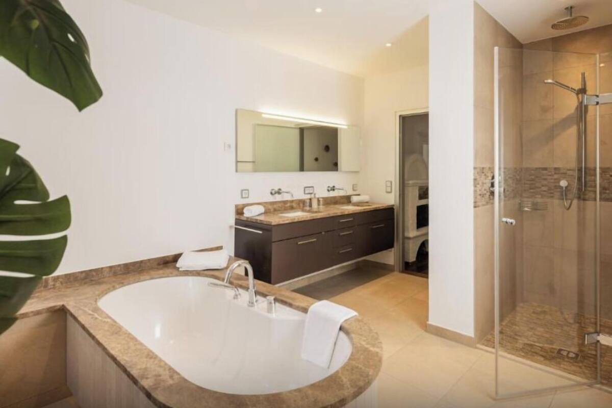 Exclusive Villa, Lake View | 3 bedrooms, desk, iron/ironing board, free WiFi