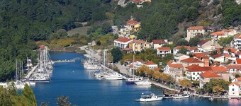 4 bedroom cozy home in Skradin-Vacani