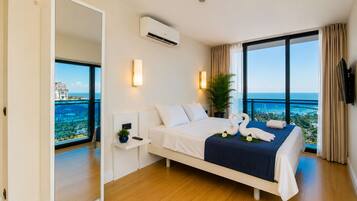 Blackout curtains, soundproofing, iron/ironing board, free WiFi