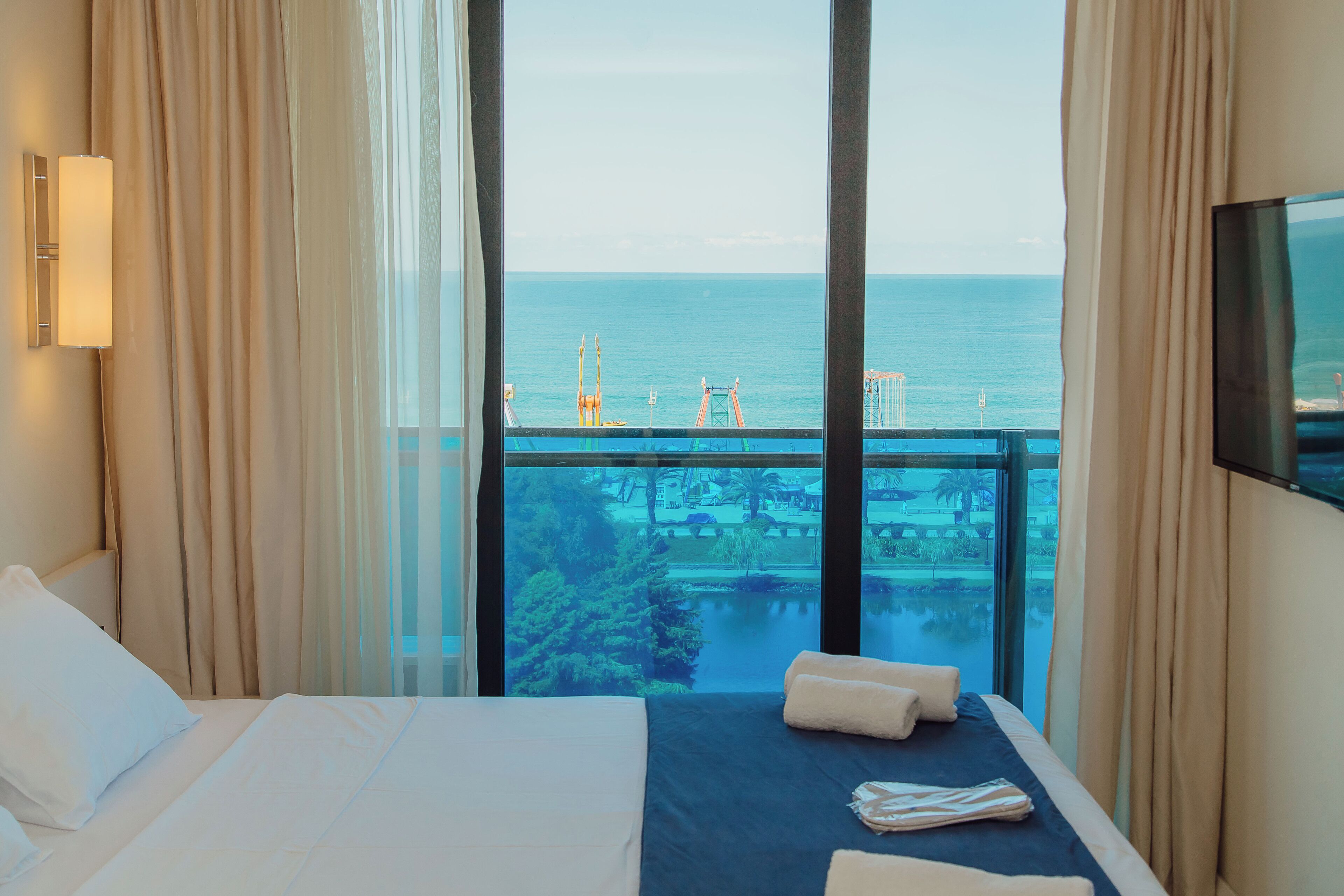 Panoramic Apartment | Individually furnished, blackout curtains, soundproofing