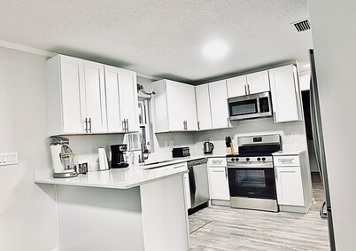 Beautifull 4 bedroom home complete with couvered swimmng pool.