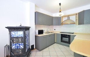 Kühlschrank, Herdplatte, Geschirrspüler