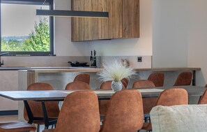Dining - Stunning home in Glavanovici (Glavanovici)