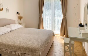 2 habitaciones, caja de seguridad en la habitación y cuna de viaje 