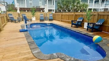 Een verwarmd zwembad