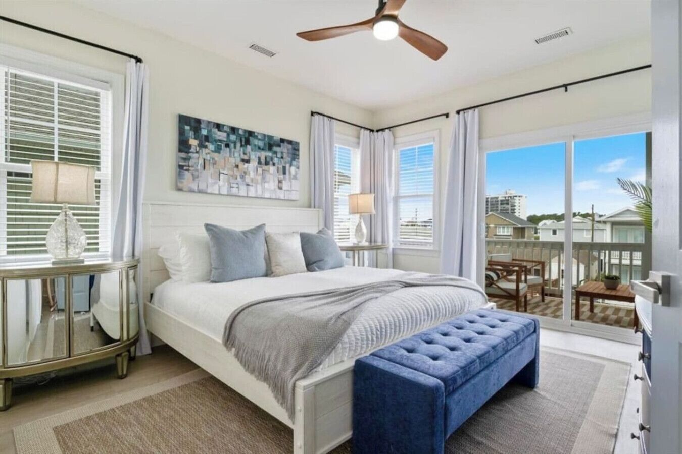 5 bedrooms, desk, iron/ironing board, travel crib