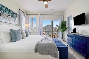 5 bedrooms, desk, iron/ironing board, travel cot