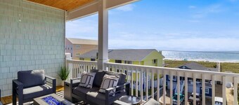 Incredible Ocean & Canal Views, Golf Cart & Elevator, Hot Tub & Private Pool!