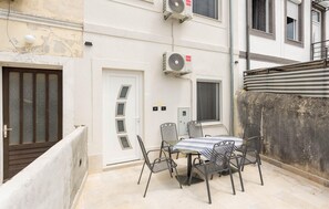 Outdoor dining - 3 bedroom nice home in Crikvenica (Crikvenica)