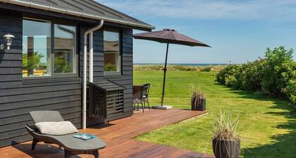 Ocean front home in Sæby with WiFi