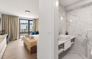 4 habitaciones, cuna de viaje, wifi gratis y ropa de cama 
