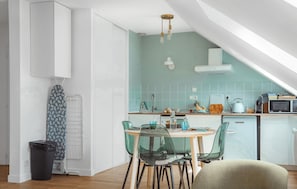 Fridge, oven, dishwasher