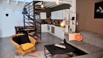 Smart TV, lareira, pebolim