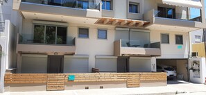 Exterior - Near Athens airport (Studio 14²) Sea side Studio & shopping center of city (Artemis)