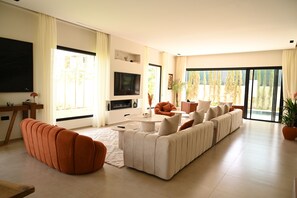 Smart TV, fireplace - Villa Élite Piscine in Marrakech (Tahannaout)