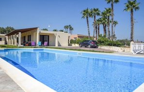 Pool - 5 bedroom gorgeous home in Brucoli (Brucoli)