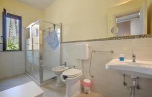 Shower - 5 bedroom gorgeous home in Brucoli (Brucoli)
