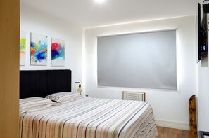 1 chambre, bureau, fer et planche à repasser, Wi-Fi