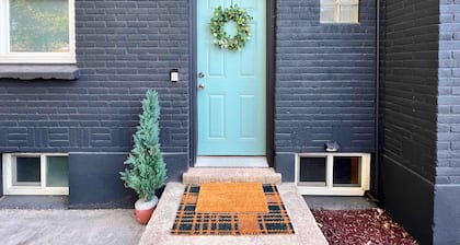 Cute Basement Apt: SUU, Shakespeare Fest, Nat’l Park, Free Parking & EV Charger